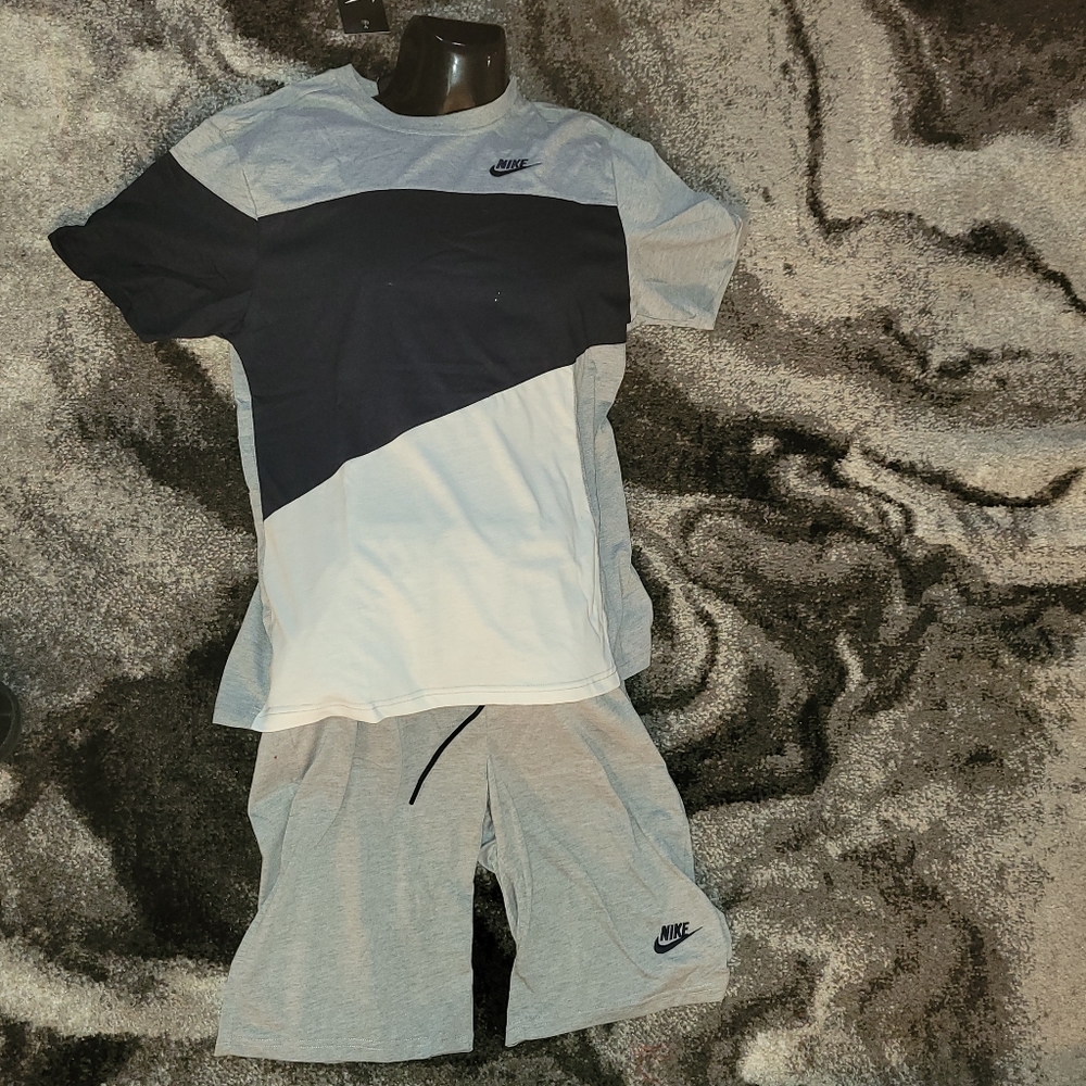 Nike Short Set PRICE FIRM